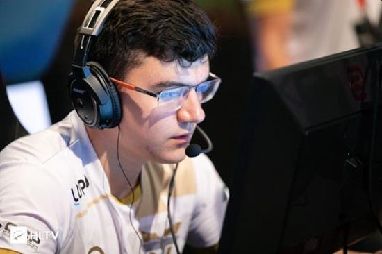 MOBA市场竞争激烈 LOL梦三国与Dota2谁能胜出